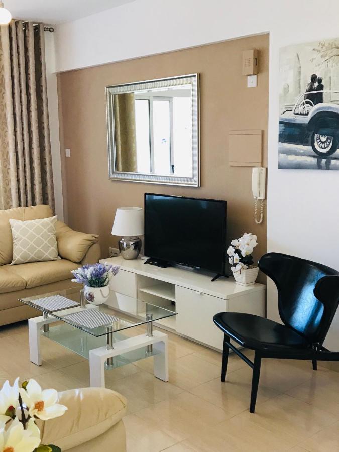 Pool Apartment Larnaca Zewnętrze zdjęcie