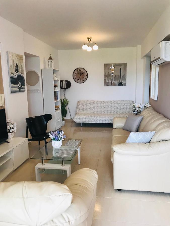 Pool Apartment Larnaca Zewnętrze zdjęcie